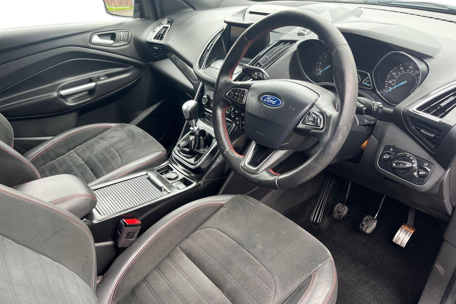 Ford KUGA Photo 8
