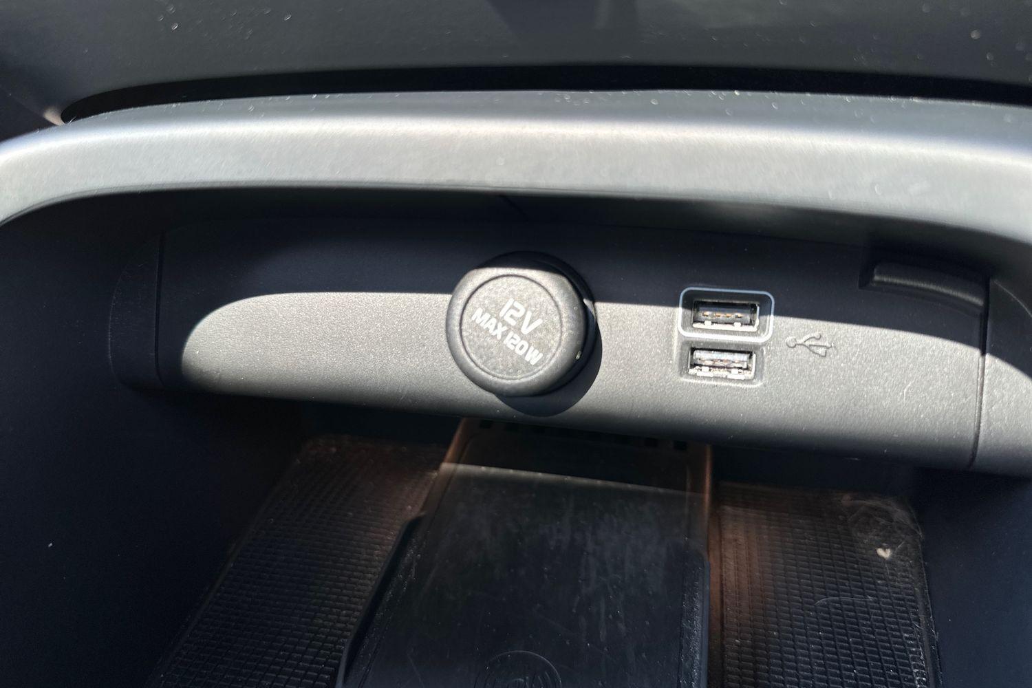 Volvo XC40 Photo 32
