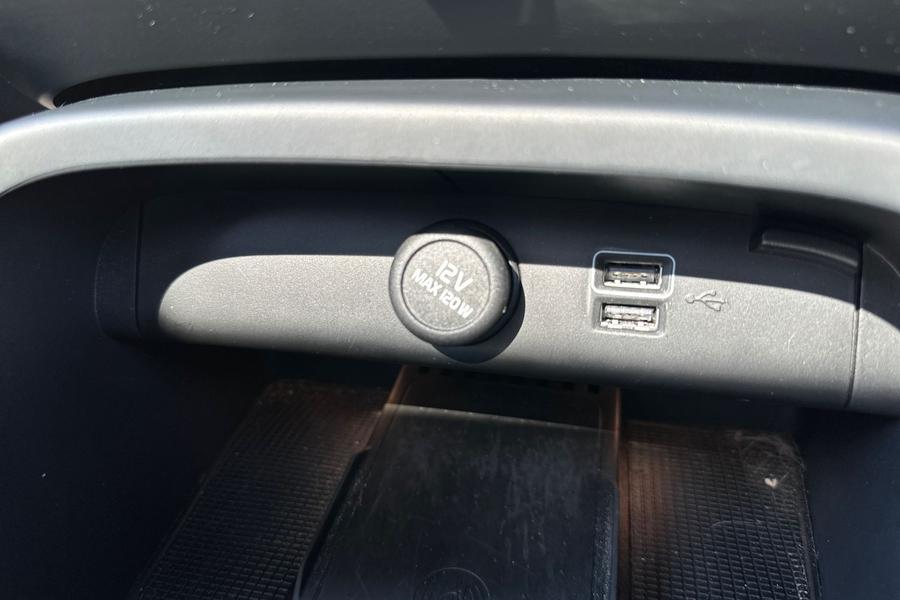 Volvo XC40 Photo autoimg-cead0c4b87e8c7935e71f7c0bbc5221869a553d4.jpg