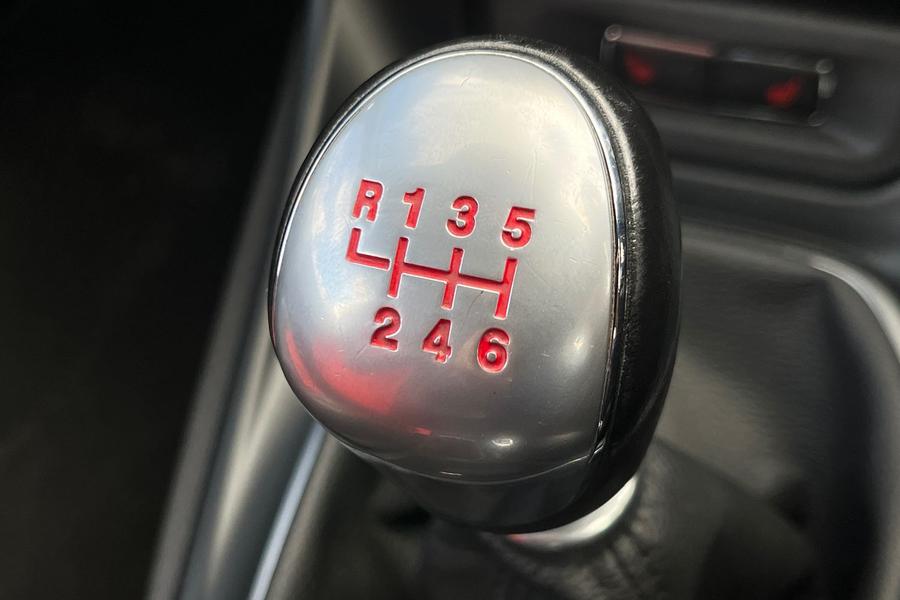 Ford FIESTA Photo autoimg-ceaeef071db0866ff75ccdb5035e5f0f4c971af0.jpg