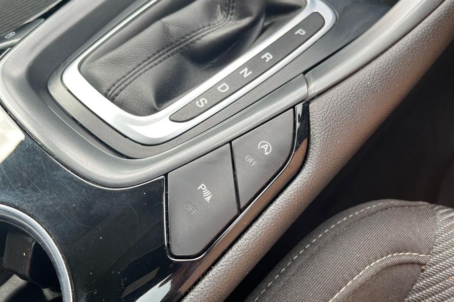 Ford MONDEO Photo autoimg-ceaf1996d73b6a4ec4a89b62cd02e84fd418710c.jpg