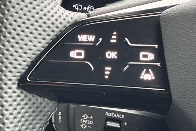 Audi Q3 Photo 17