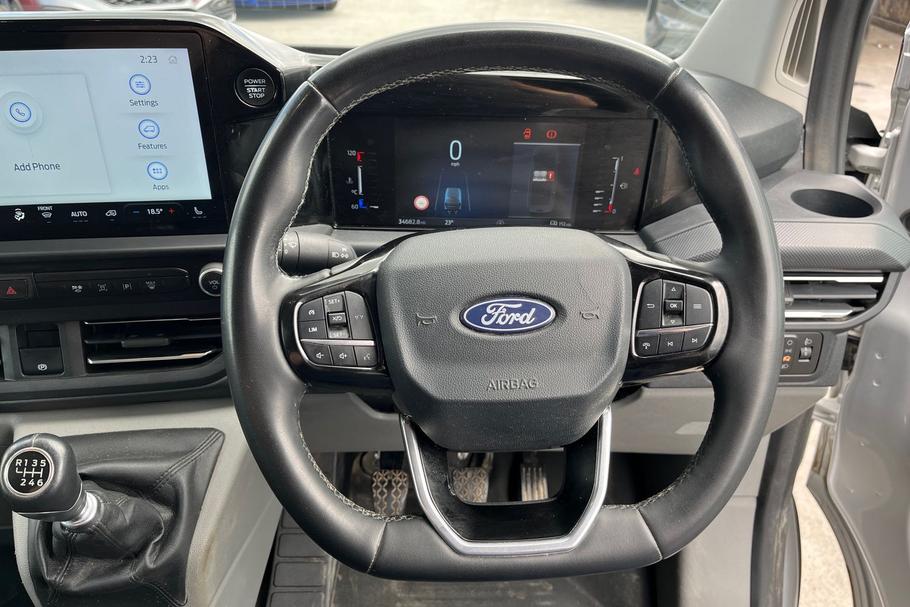 Used Ford TRANSIT CUSTOM XRZ9902 24
