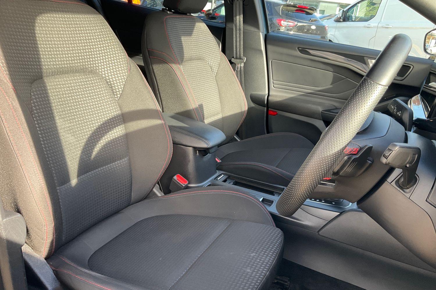 Ford Focus Photo 16