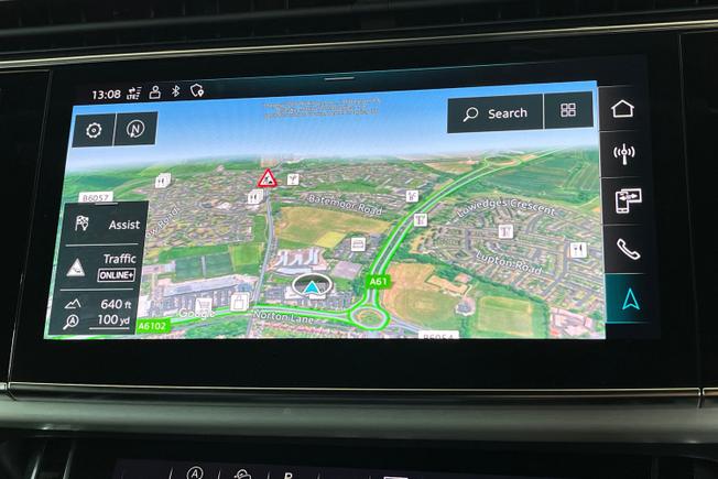 Audi Q8 Photo 14