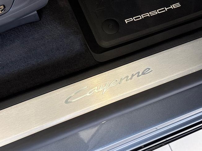 PORSCHE Cayenne Photo 30