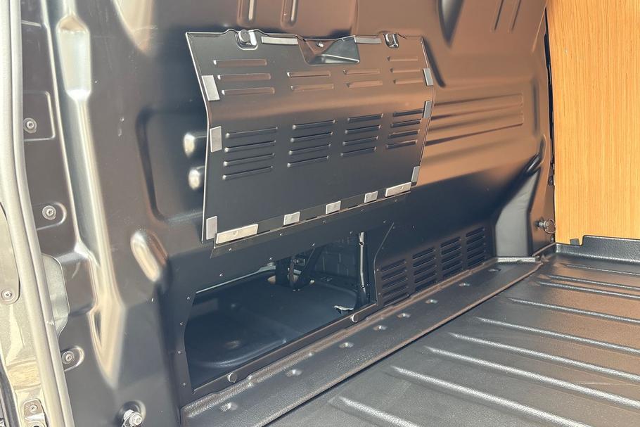 Used Ford TRANSIT CUSTOM YM75OBB 23