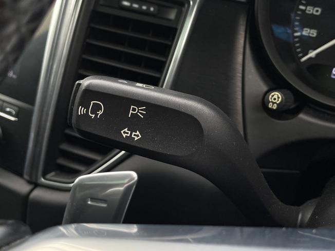 PORSCHE Macan Photo 33