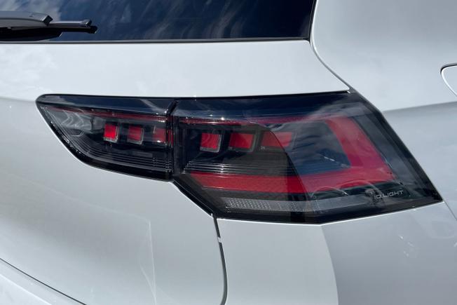VOLKSWAGEN Golf Photo 18