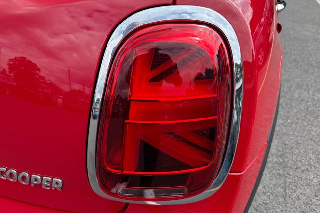 MINI Hatch Photo 18