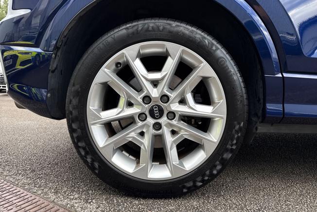 AUDI SQ2 Photo 5