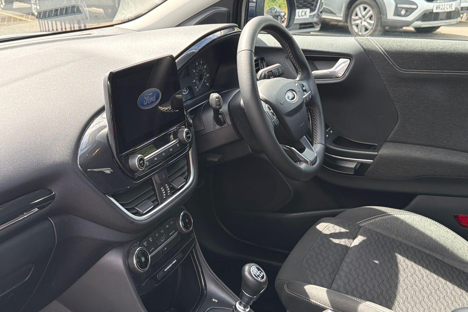 Ford PUMA Photo 17
