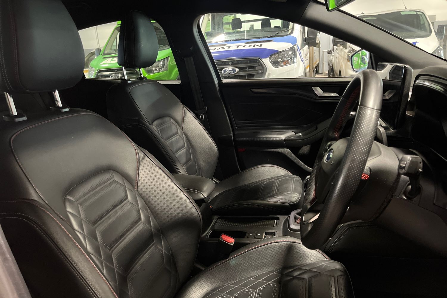 Ford FOCUS Photo 16