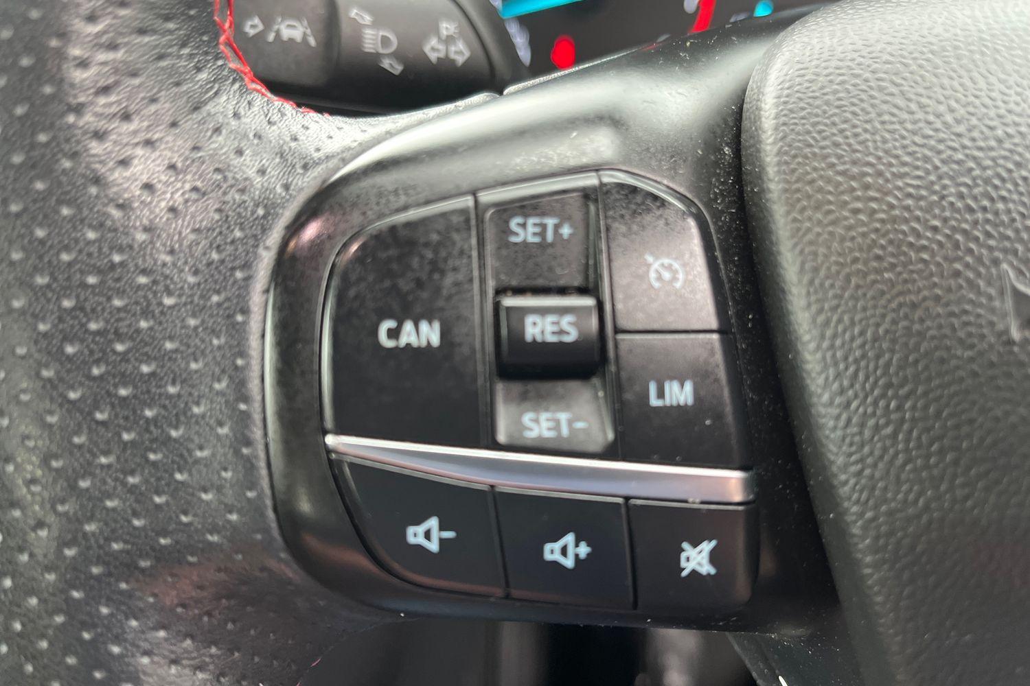 Ford FIESTA Photo 38