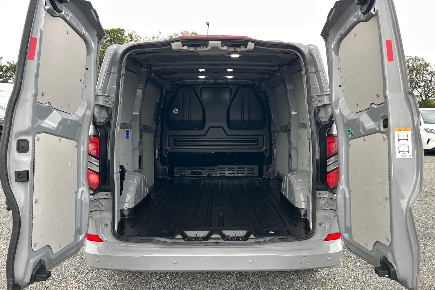 Ford TRANSIT CUSTOM Photo 6