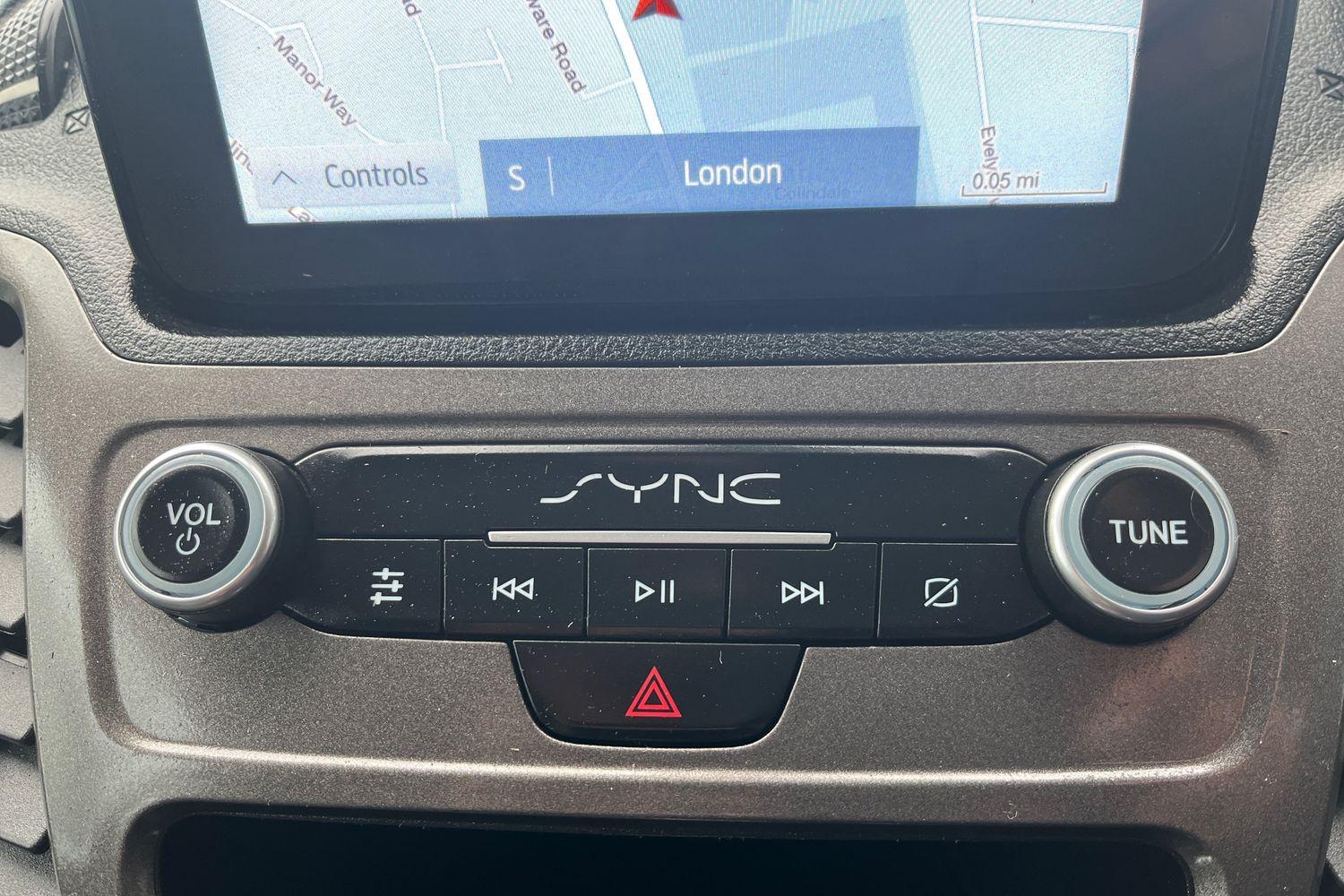 Ford TRANSIT CONNECT Photo 31