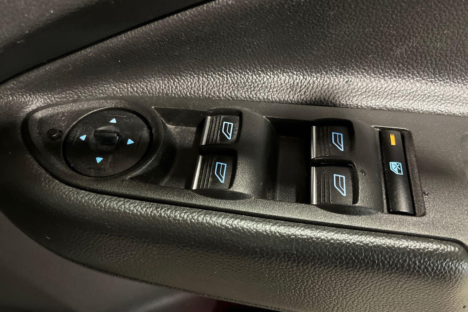 Ford KUGA Photo 15