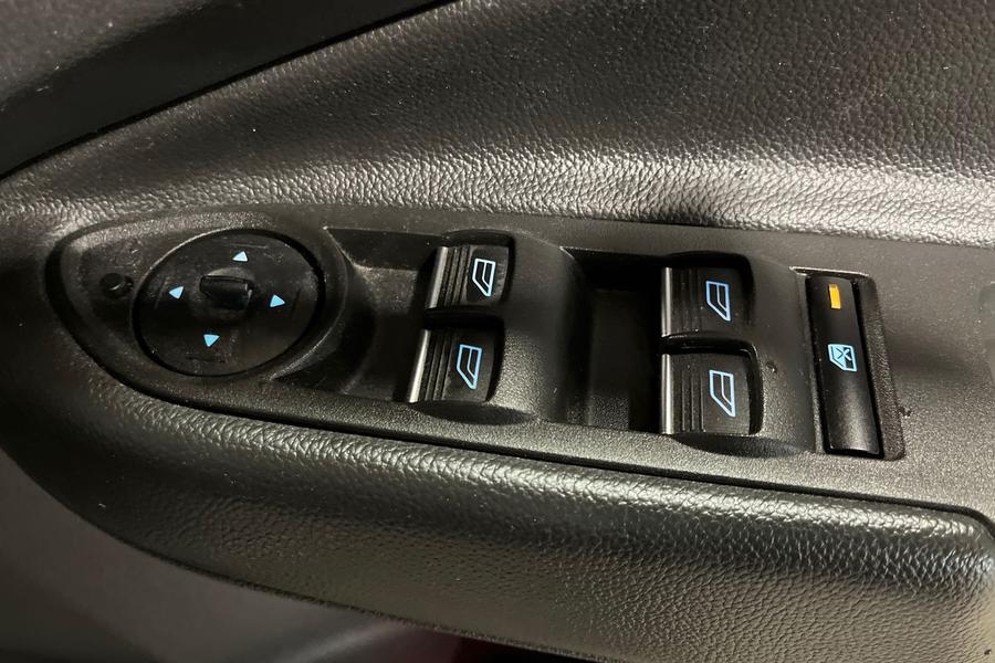 Ford KUGA Photo autoimg-ced1a336c0c0572547b35f93fa25215566976e41.jpg