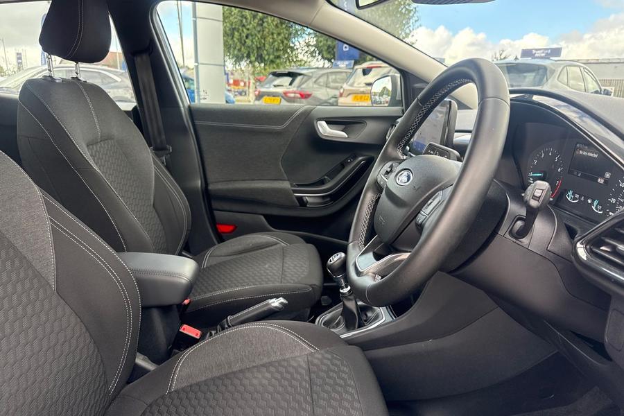 Ford PUMA Photo autoimg-ced65a6634e0add92ad37e5a17e6bf1b4009befb.jpg