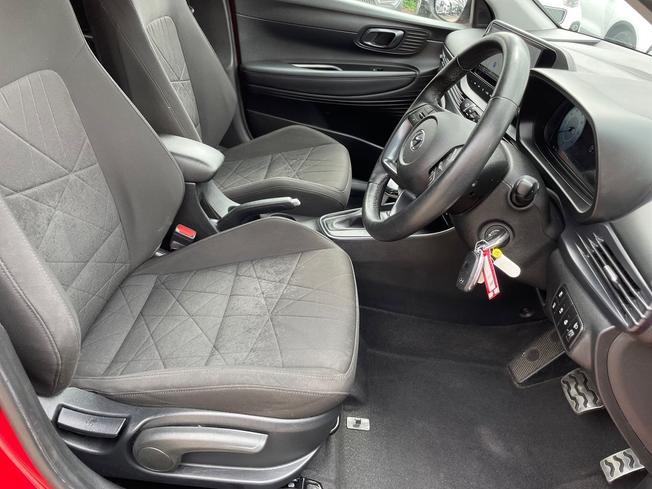 HYUNDAI Bayon Photo 28