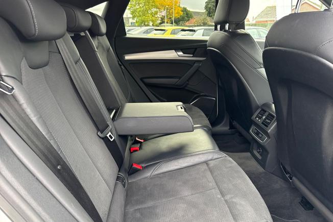 AUDI Q5 Photo 46