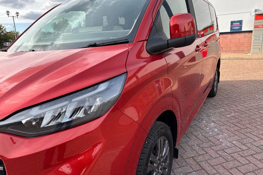 Ford Tourneo Custom Photo autoimg-ced9f75d96bb8e99e1296fa810ca6900989d5970.jpg