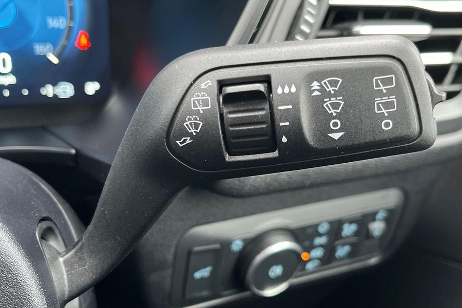 Ford Kuga Photo autoimg-cedb3a92768309da199b4fb6db508902a16456df.jpg