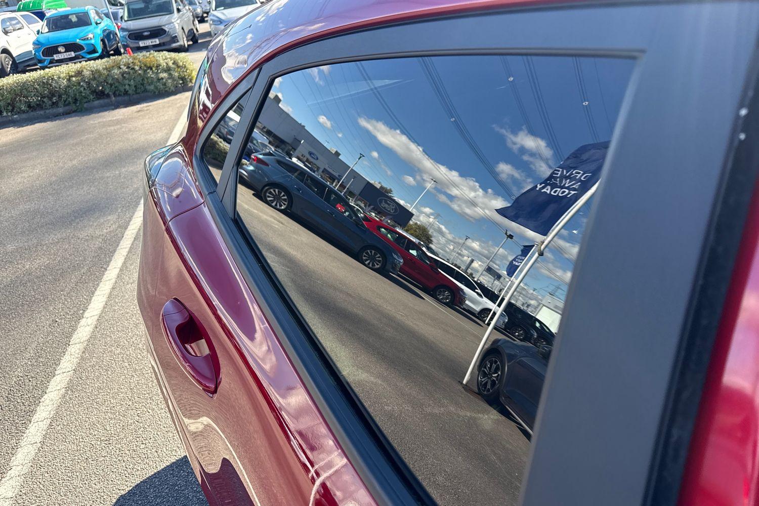 Ford PUMA Photo 32