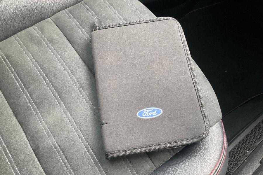 Ford KUGA Photo autoimg-cee659a627d22906656290d35ef1a1b403e1f05e.jpg