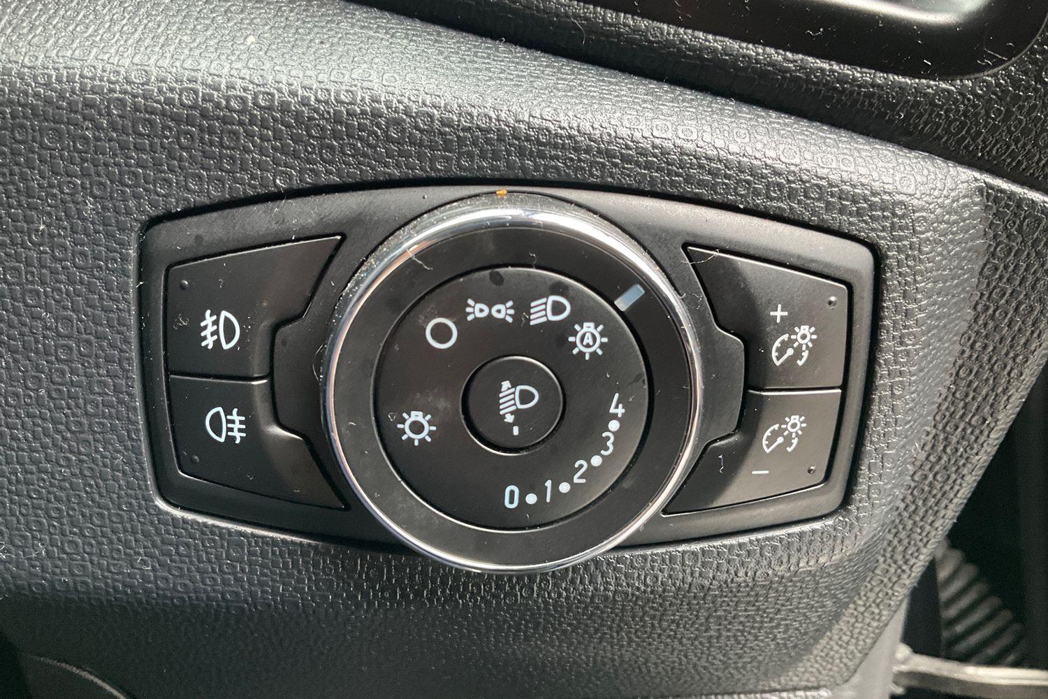 Ford ECOSPORT Photo 31