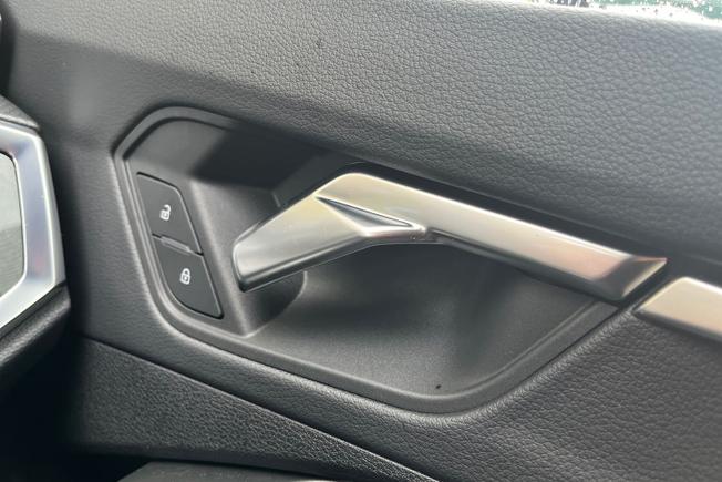 AUDI Q3 Photo 37