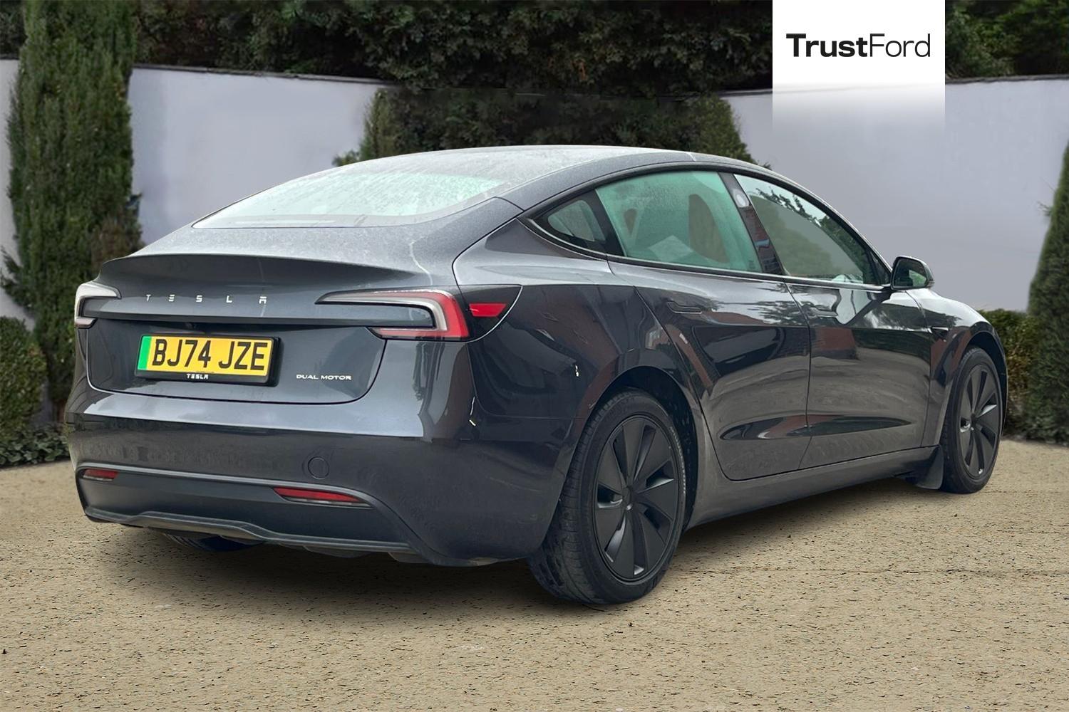TESLA MODEL 3 Photo 3