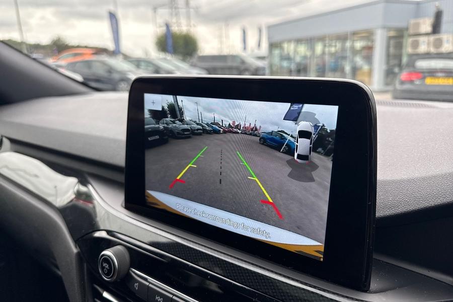 Ford KUGA Photo autoimg-cef54ba5e4cb56ee5e02617ad3e38e962776a81b.jpg