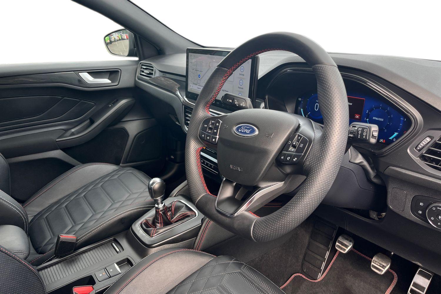 Ford FOCUS Photo 8