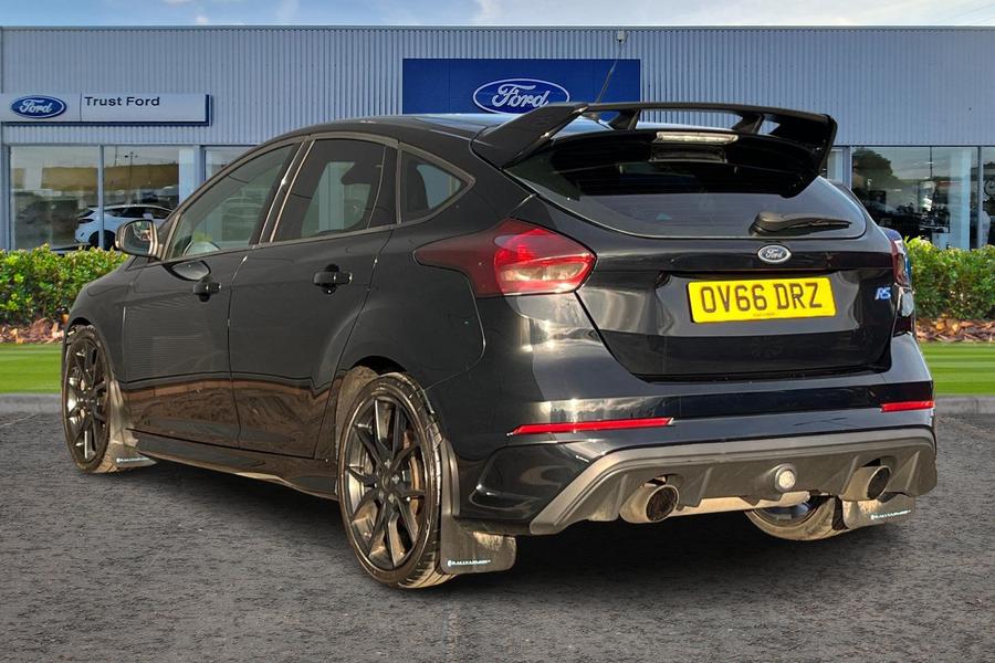 Ford FOCUS RS Photo autoimg-cef9f268f0c0860d13b1bade3739ce91ee94c77b.jpg