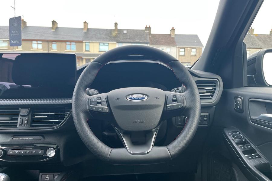 Ford KUGA Photo autoimg-cefd1469b6630b226cb37b224676a3a715f5e49d.jpg