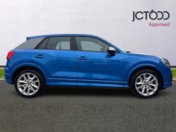 AUDI Sq2 Photo 4