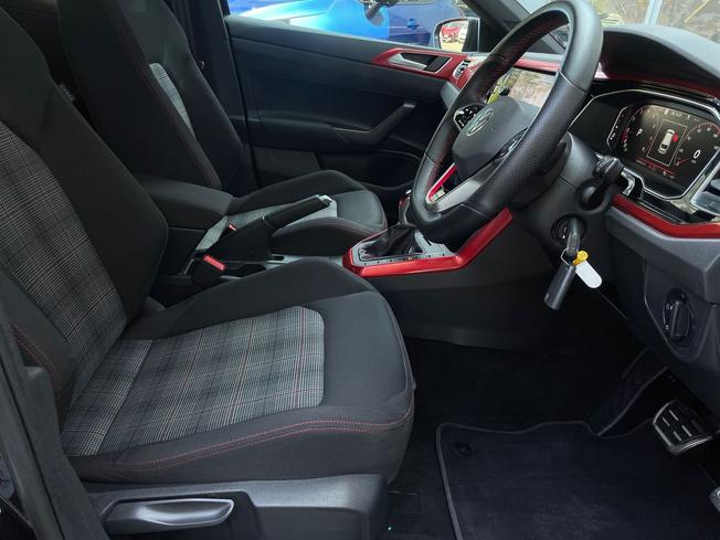 VOLKSWAGEN Polo Photo 28