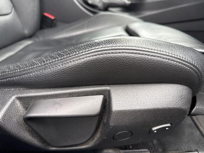 BMW 3 Series Photo 25