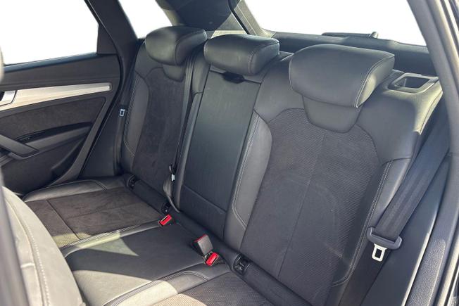 AUDI Q5 Photo 9