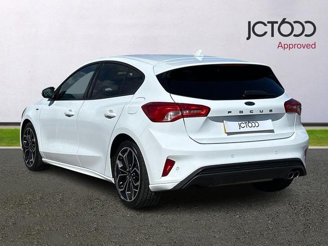 Ford Focus Photo 3