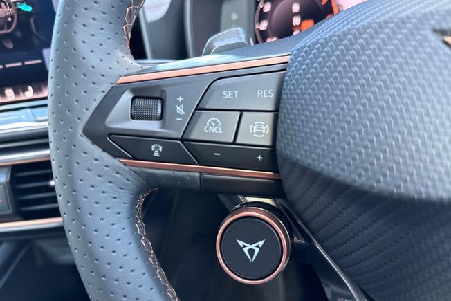 CUPRA Leon Photo 16