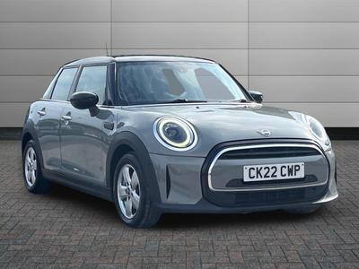 Used 2022 MINI Hatch 1.5 Cooper Classic Hatchback 5dr Petrol Manual Euro 6 (s/s) (136 ps) at Sinclair Direct