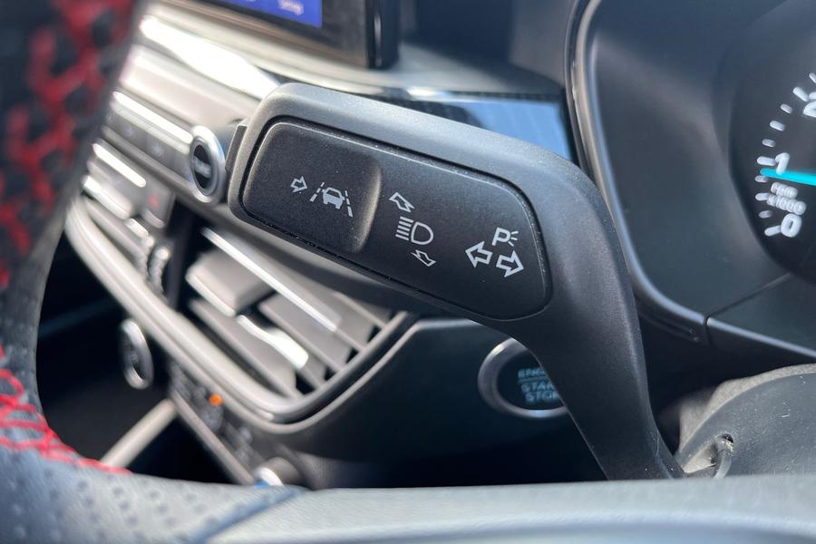 Ford FOCUS Photo autoimg-cf112df4d323d44c55989c2198fba82bf2b15c30.jpg