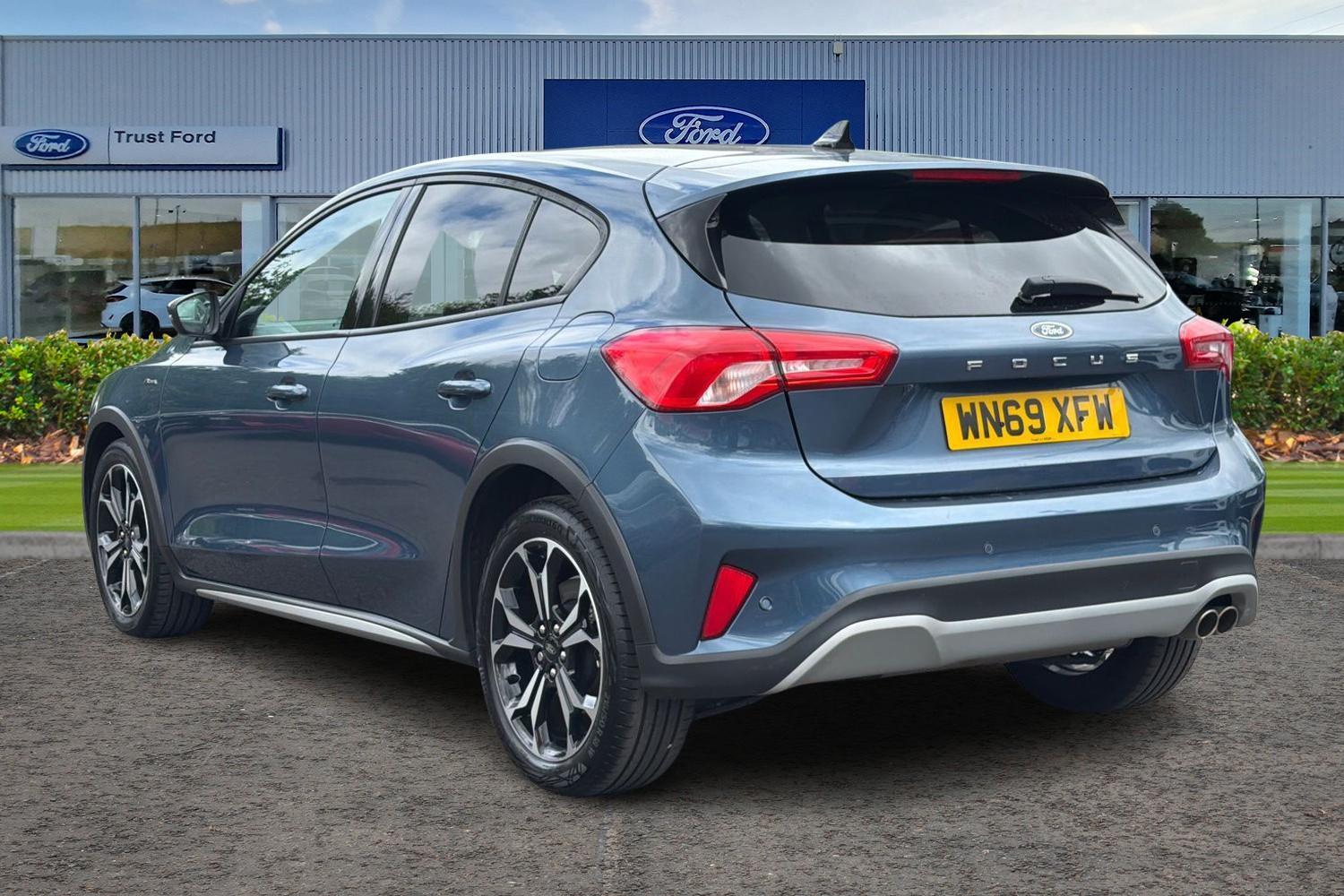 Ford FOCUS Photo 1
