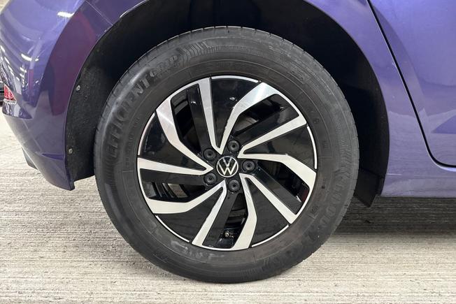 VOLKSWAGEN Polo Photo 5