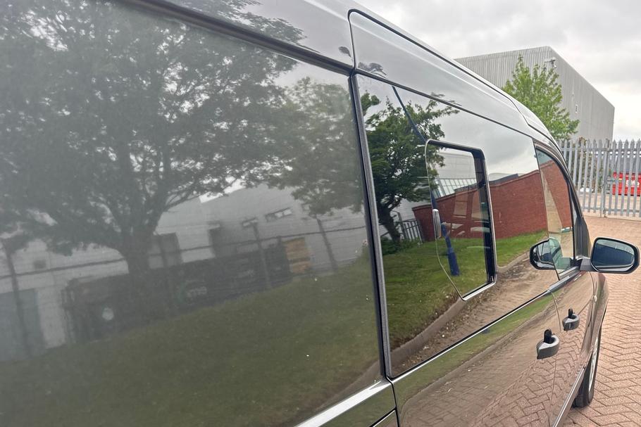 Used FORD TRANSIT CONNECT BN22NXW 23
