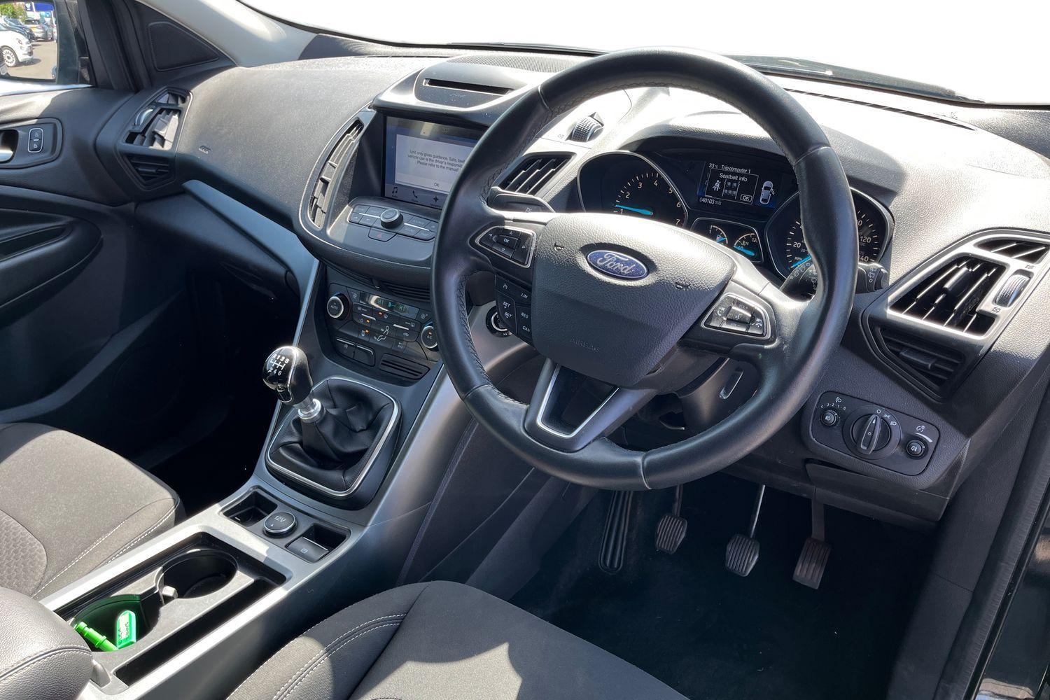 Ford KUGA Photo 8