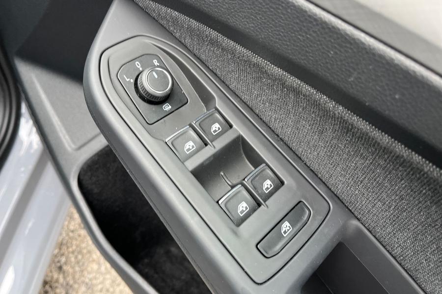 Volkswagen Golf Photo autoimg-cf158b033b9d1c3dd175587b91fc62633c6ee106.jpg