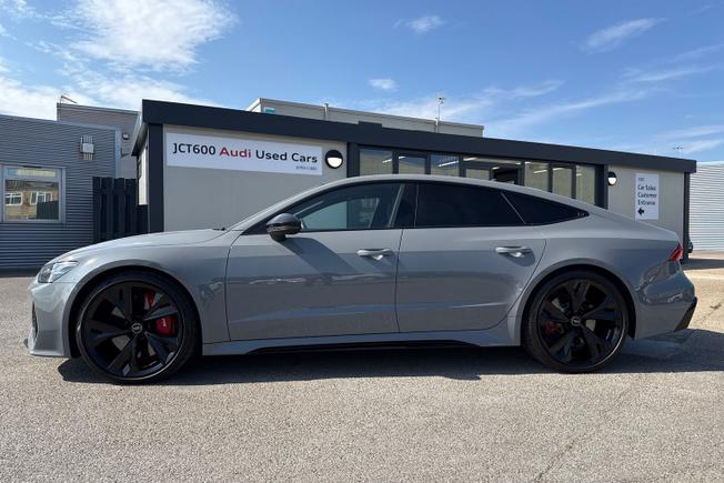 Audi RS7 Photo 26